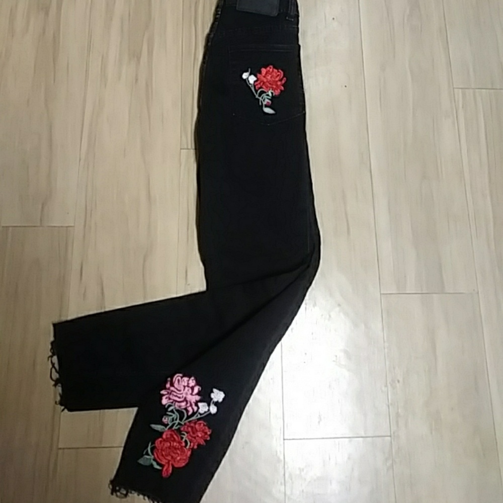 🎇DIVIDED BLACK JEANS🎇 - Picture 1 of 3